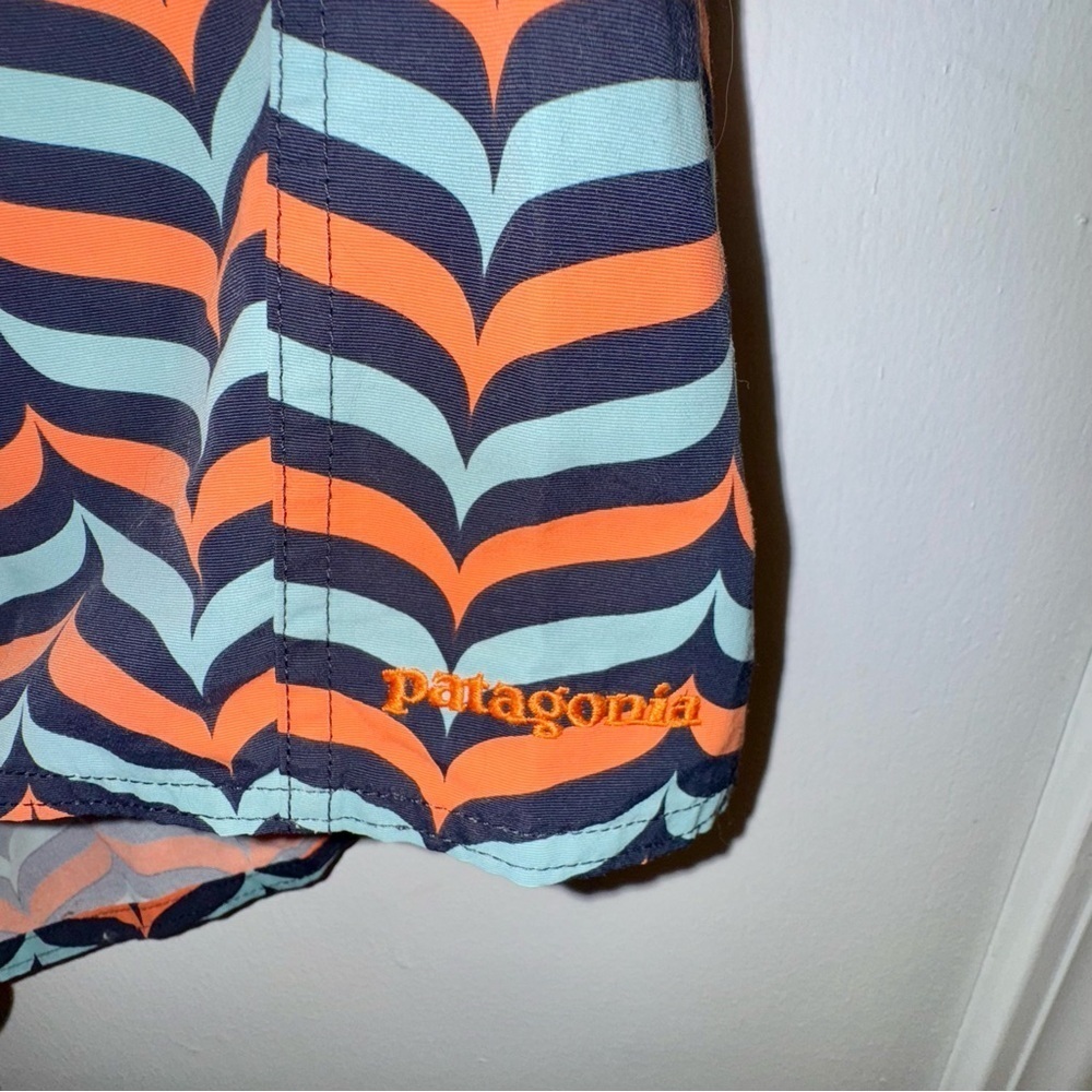 Patagonia Men's Size 32 Wavefarer Swim Shorts/Trunks - Picture 4 of 7